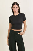 Hold Tight Straight Hem Cropped T-Shirt תמונת דוגמן קידמית של Hold Tight Straight Hem Cropped T-Shirt