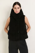 Wunder Puff Cropped Vest Textured Fleece תמונת דוגמן קידמית של Wunder Puff Cropped Vest Textured Fleece
