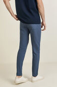 תמונת דוגמן אחורית של ABC Slim-Fit 5 Pocket Pant 32'' Warpstreme