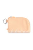 תמונה קידמית של Clippable Card Pouch