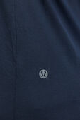 תמונת תקריב דוגמן של Run Crew Lightweight Short-Sleeve