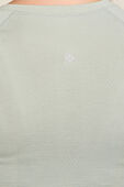 תמונת תקריב דוגמן של Swiftly Tech Short Sleeve 2.0