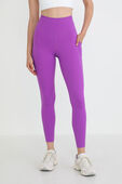 תמונת דוגמן קידמית של Fast and Free High-Rise Tight 25