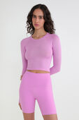 תמונת דוגמן קידמית של Swiftly Tech Cropped Short-Sleeve Shirt 2.0