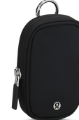 תמונת תקריב של Clippable Nano Pouch