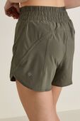 תמונת תקריב דוגמן של Track That High-Rise Lined Short 5