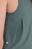 תמונת תקריב דוגמן של Sculpt Cropped Tank Top