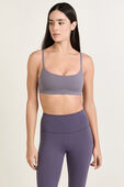 Wunder Train Strappy Racer Bra, A/B Cup תמונת דוגמן קידמית של Wunder Train Strappy Racer Bra, A/B Cup