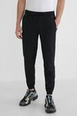 תמונת דוגמן קידמית של License to Train Jogger