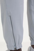 תמונת תקריב דוגמן של Surge Jogger