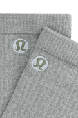 תמונת תקריב של Daily Stride Ribbed Crew Sock
