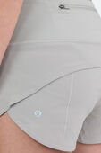 תמונת תקריב דוגמן של Speed Up High-Rise Lined Short 2.5