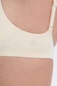 תמונת תקריב דוגמן של Wundermost Ultra-Soft Nulu Scoop Neck Brallette