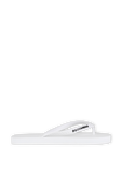 תמונה קידמית של Flip Flops in White