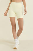 תמונת דוגמן קידמית של Align™ HR Short 6