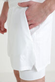 תמונת תקריב דוגמן של Vented Tennis Short