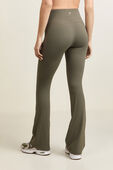תמונת דוגמן אחורית של Groove High-Rise Nulu™ Flared Pant *Regular