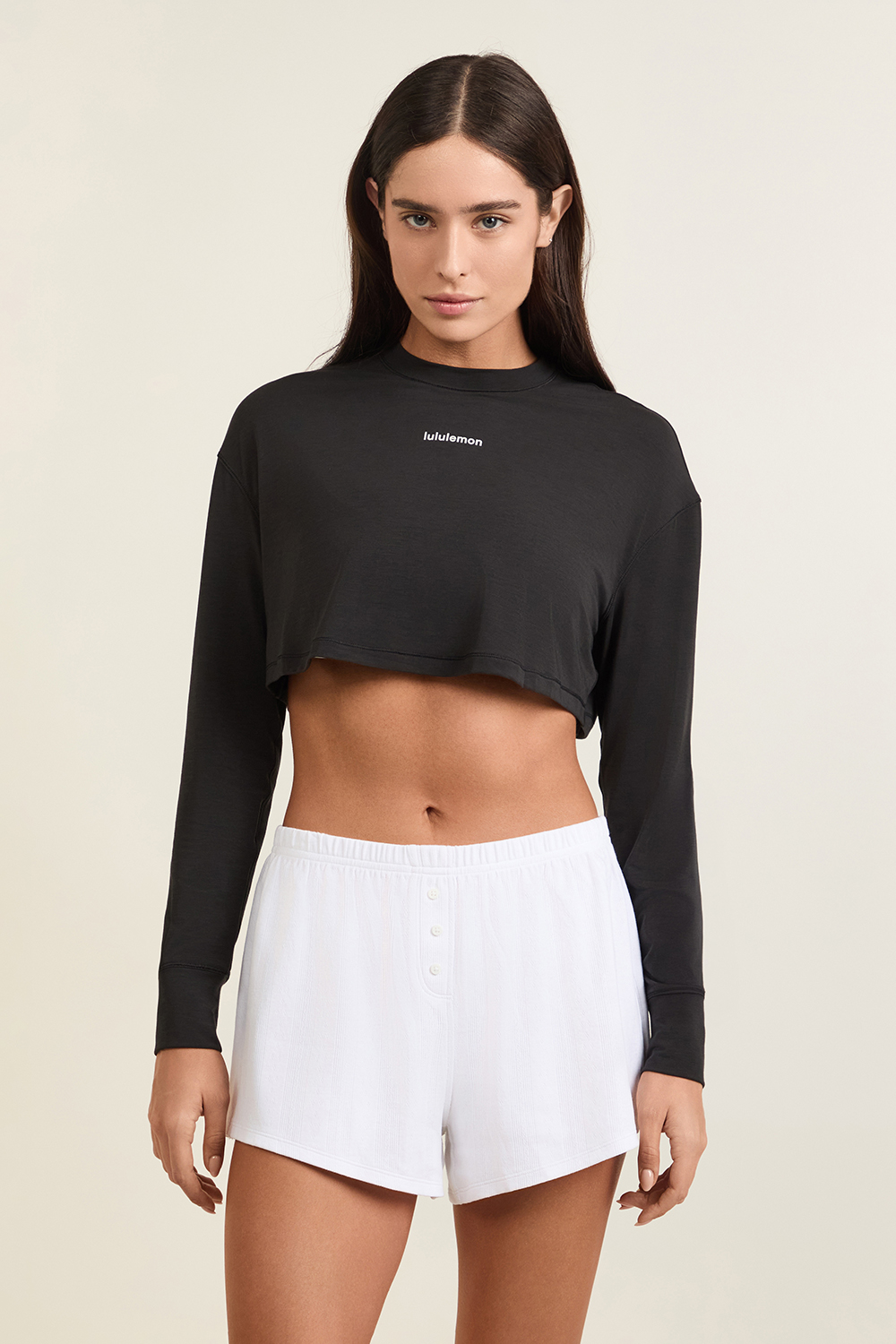 תמונת דוגמן קידמית של Train Natural Hand Jersey Crop LS LULULEMON