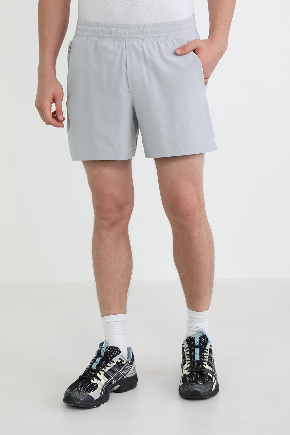 תמונת דוגמן קידמית של Pace Breaker Short 5