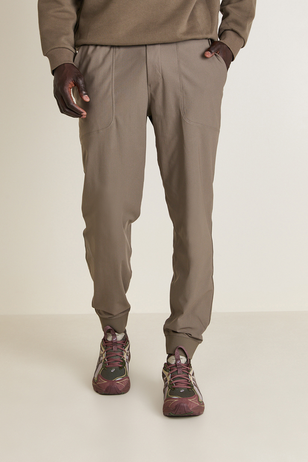 תמונת דוגמן קידמית של ABC Jogger LULULEMON