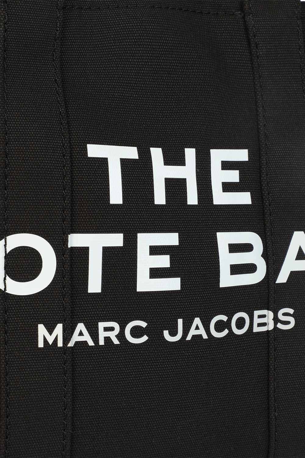 תמונת תקריב של תיק טוט מדיום MARC JACOBS