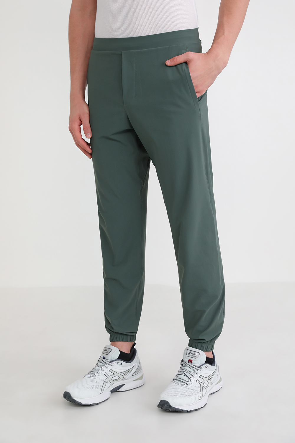 תמונת דוגמן קידמית של Surge Jogger