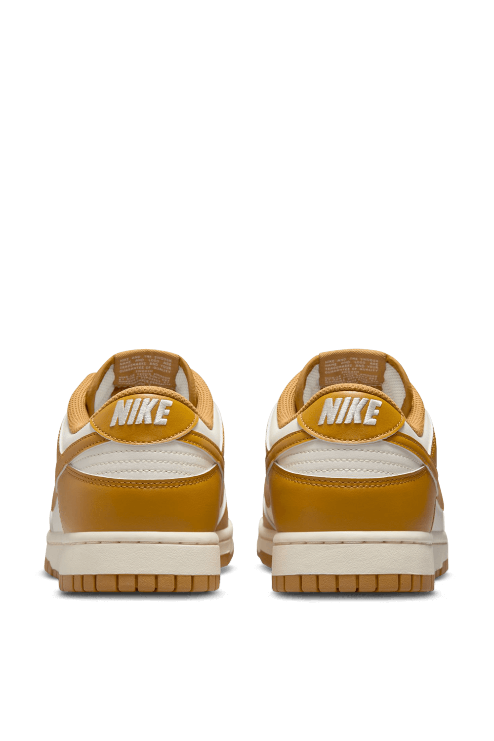 נעלי סניקרס NIKE