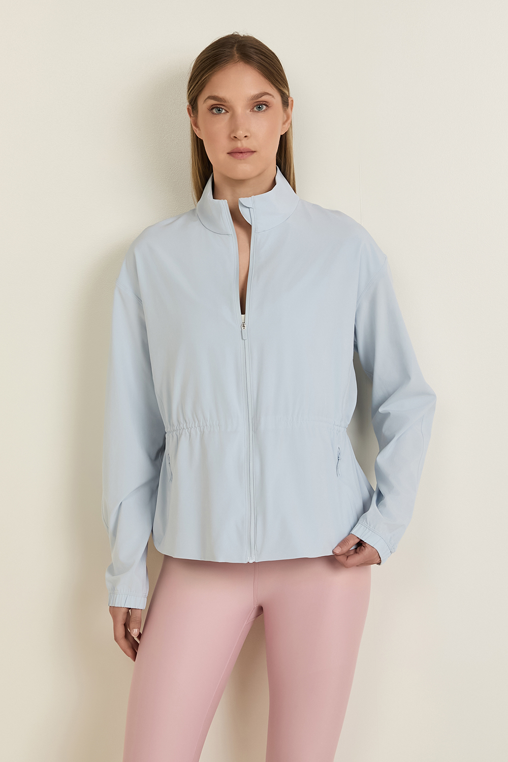 תמונת דוגמן קידמית של UV-Protective Cinch-Waist Running Jacket LULULEMON