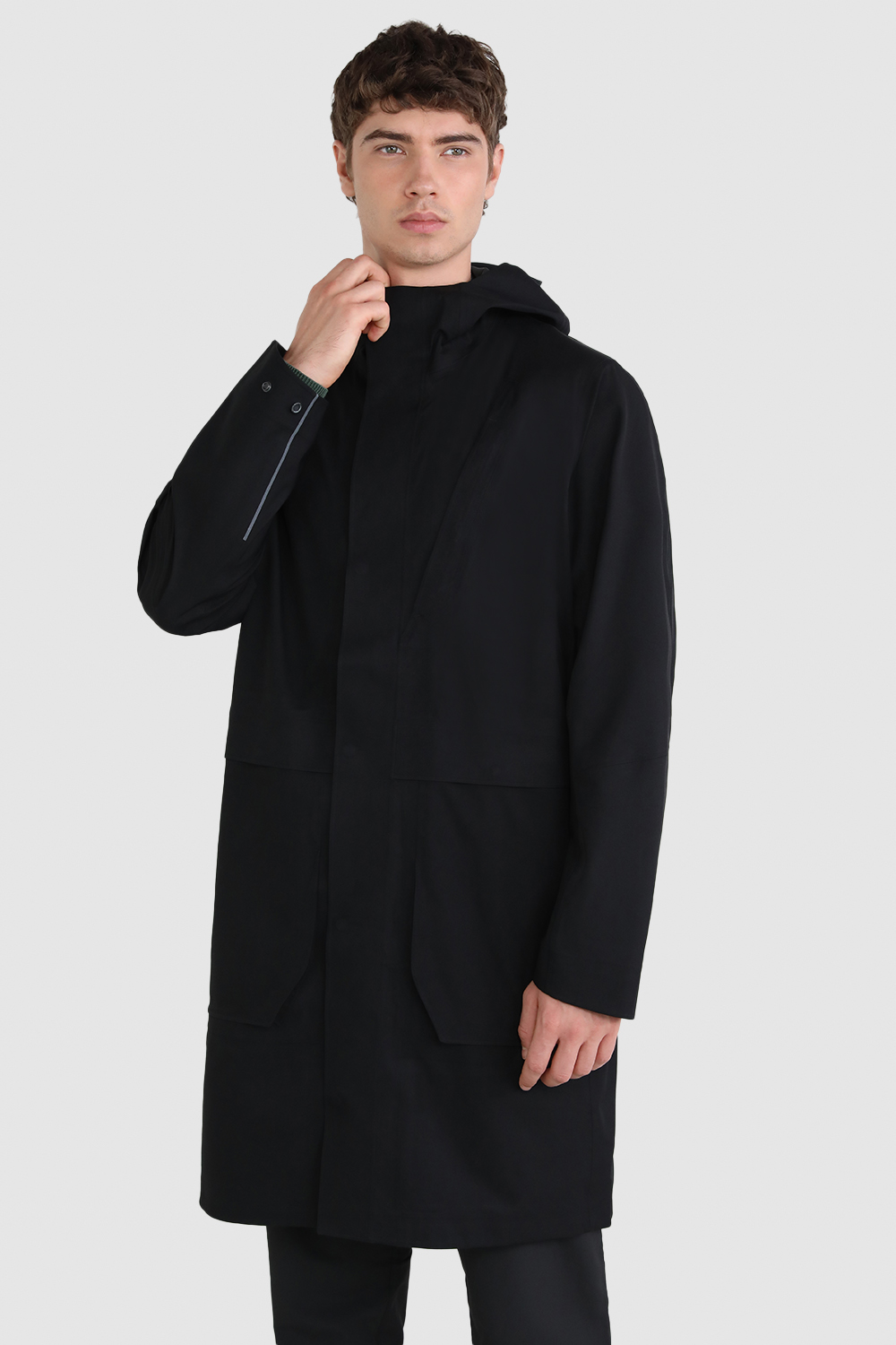 תמונת דוגמן קידמית של Storm Field StretchSeal Long Jacket