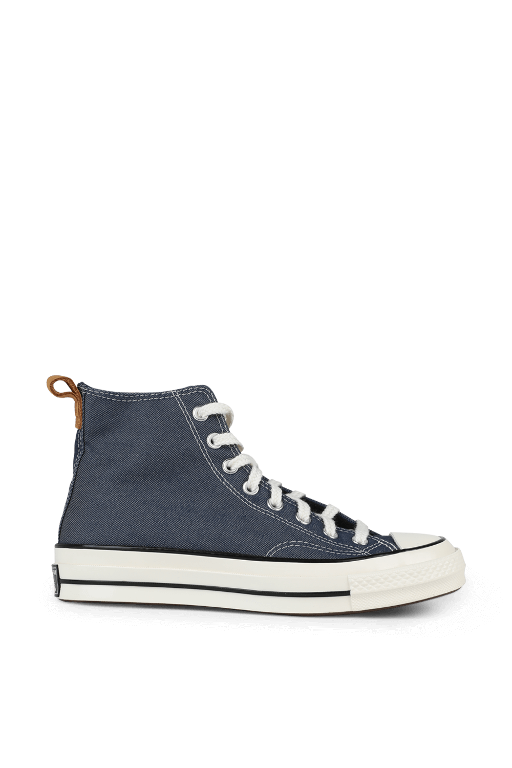 תמונה קידמית של נעלי סניקרס גבוהות CONVERSE