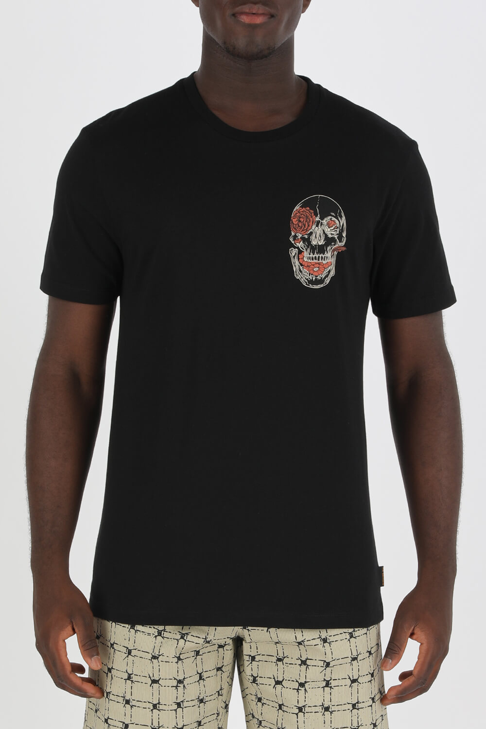 תמונת דוגמן קידמית של Fortifem Tshirt in Black
