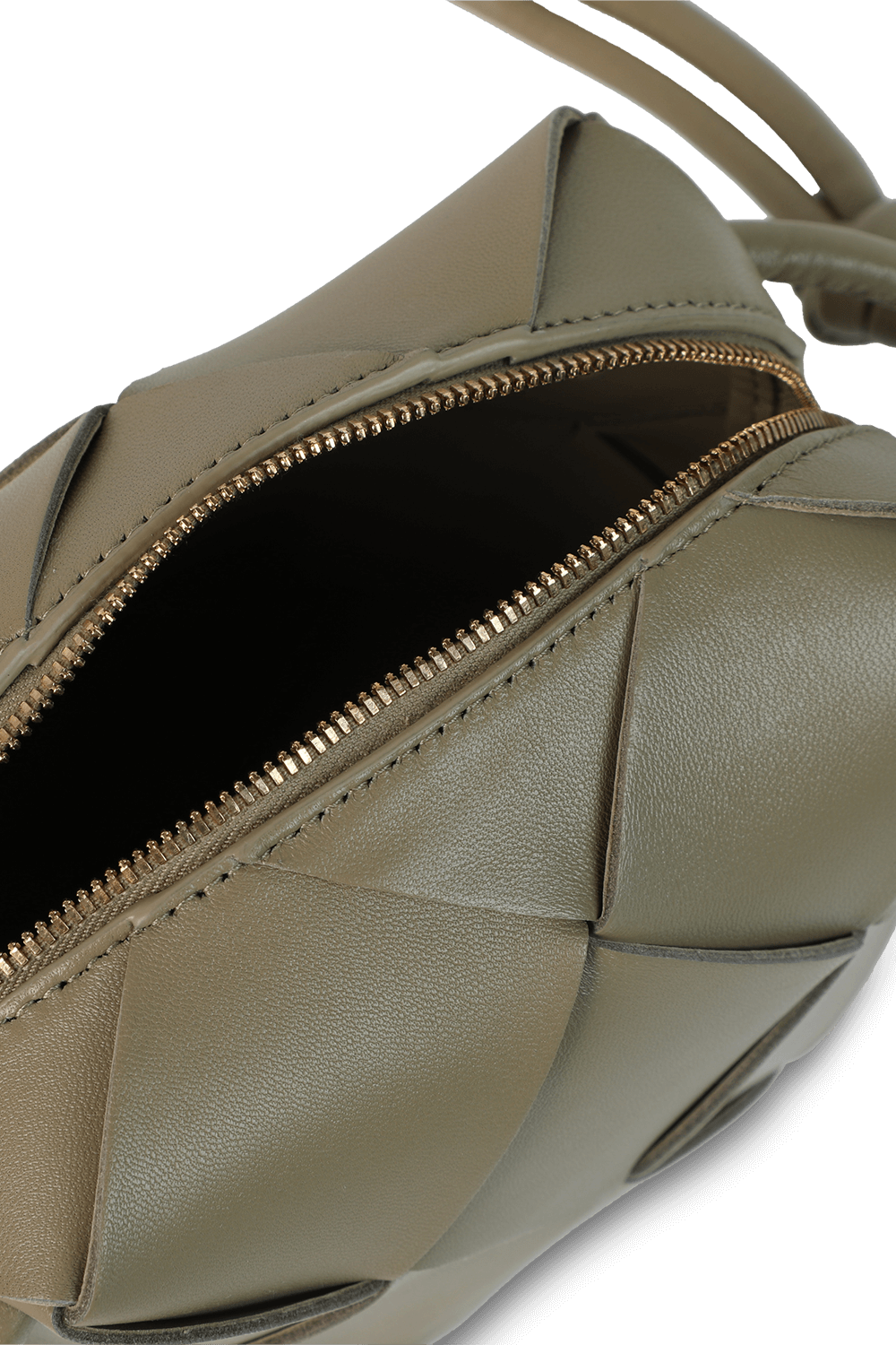 תמונת פנים של תיק מיני קאמרה שתי וערב מעור BOTTEGA VENETA