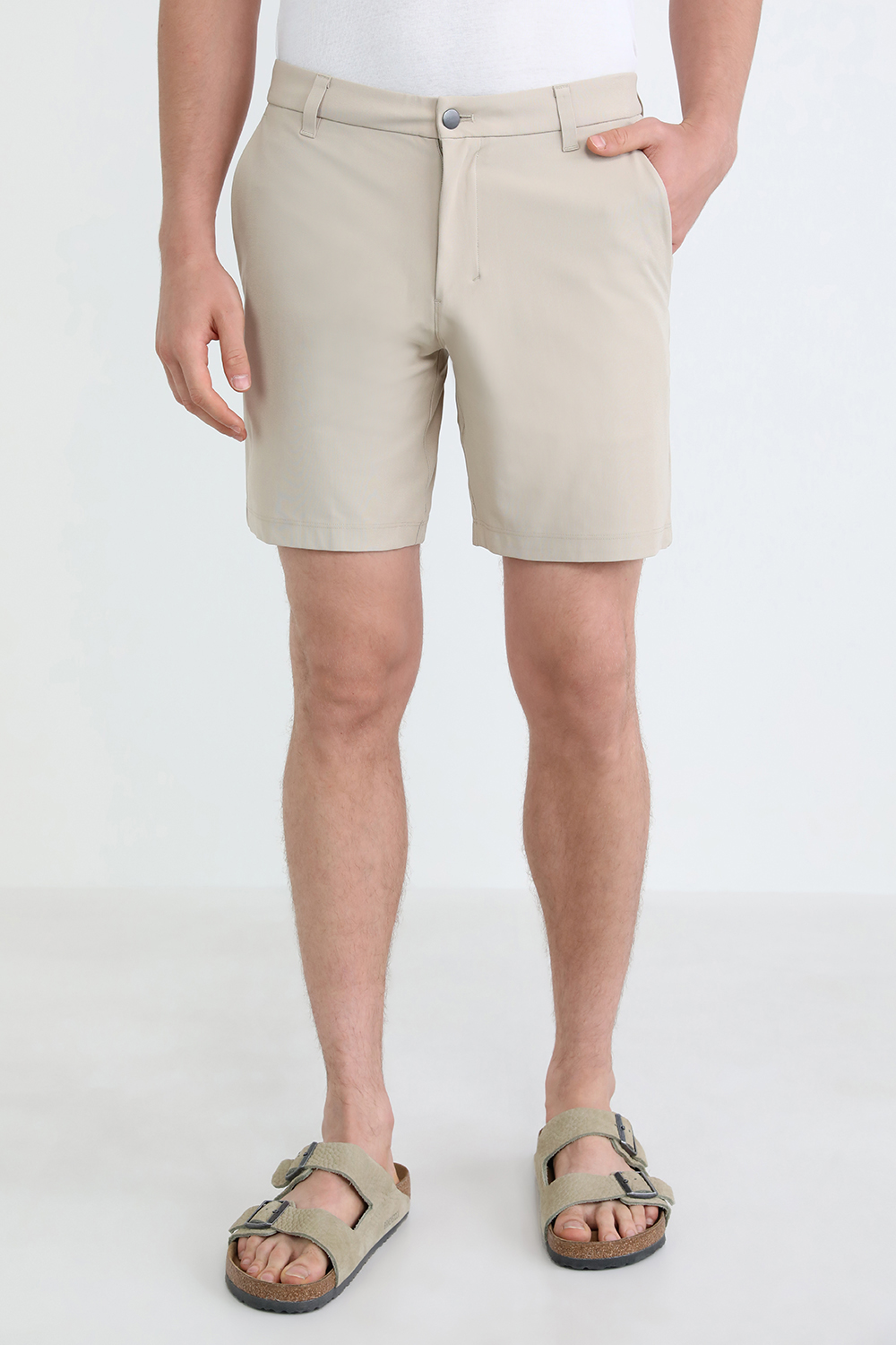 תמונת דוגמן קידמית של Commission Short Classic 7