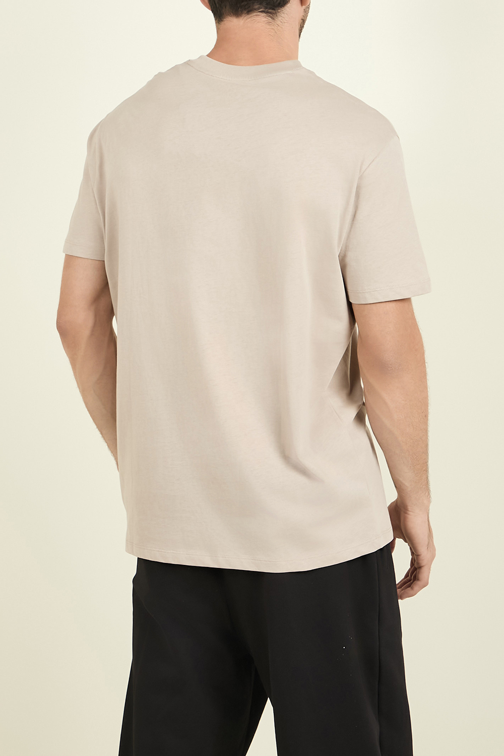 תמונת דוגמן אחורית של חולצת טי ARMANI EXCHANGE