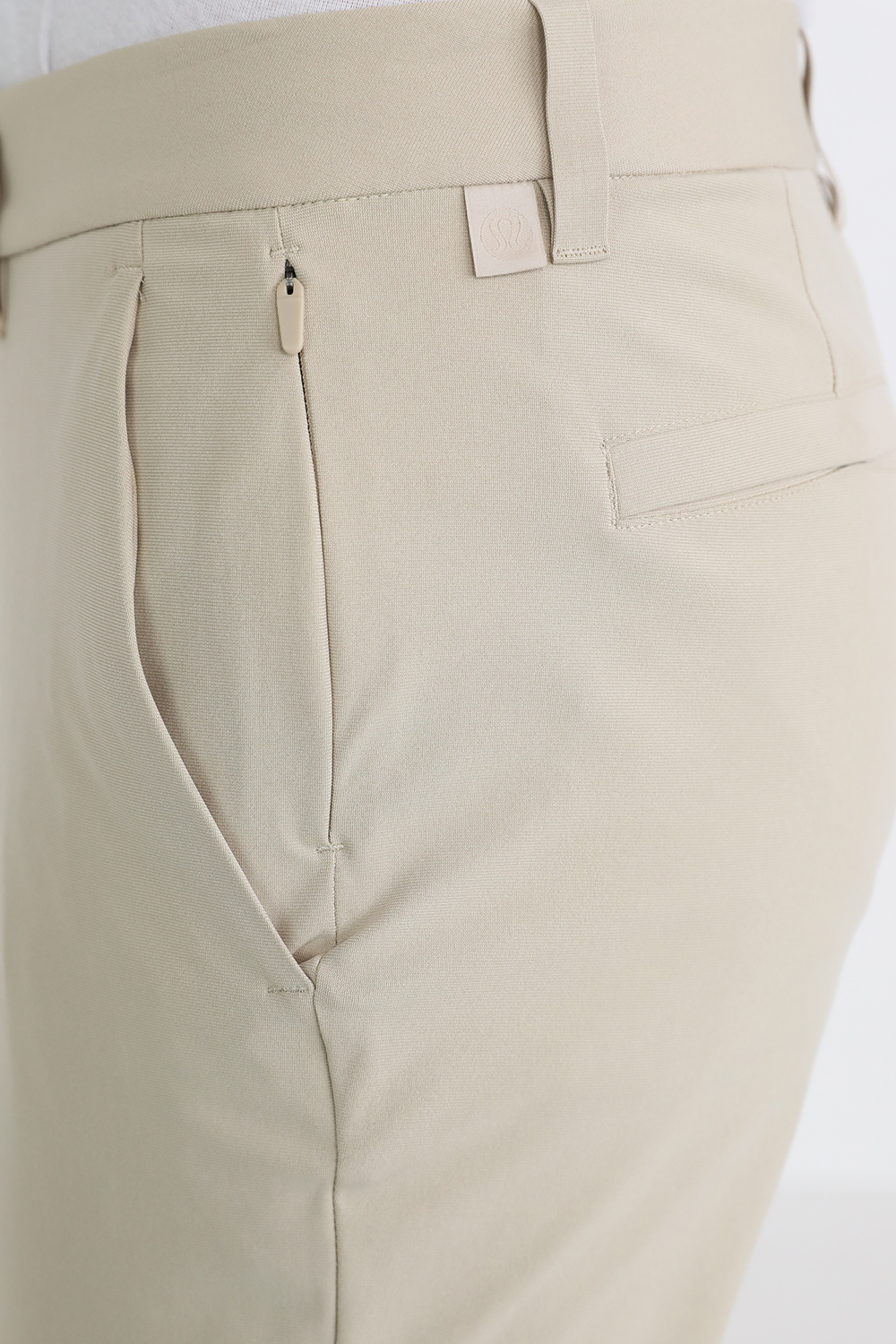 תמונת תקריב דוגמן של ABC Classic Fit Trouser 32