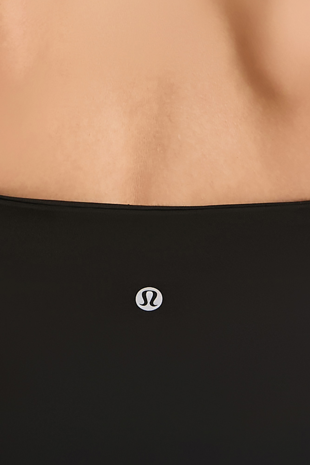 תמונת תקריב דוגמן של Align™ Halter Tank Top LULULEMON