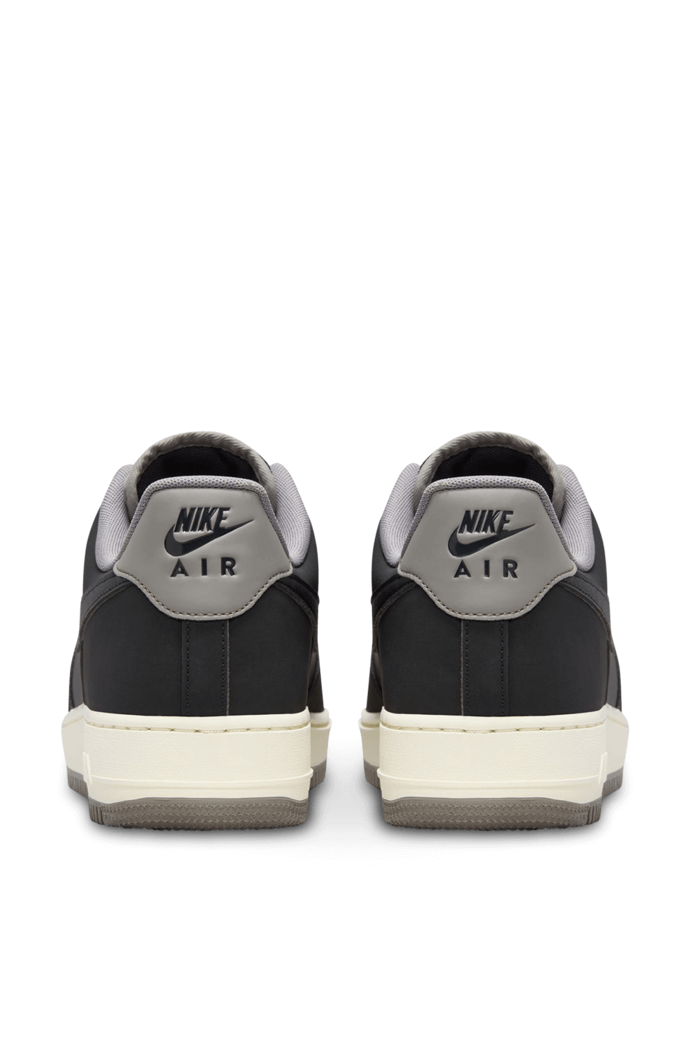 נעלי סניקרס אייר פורס 1 07 NIKE