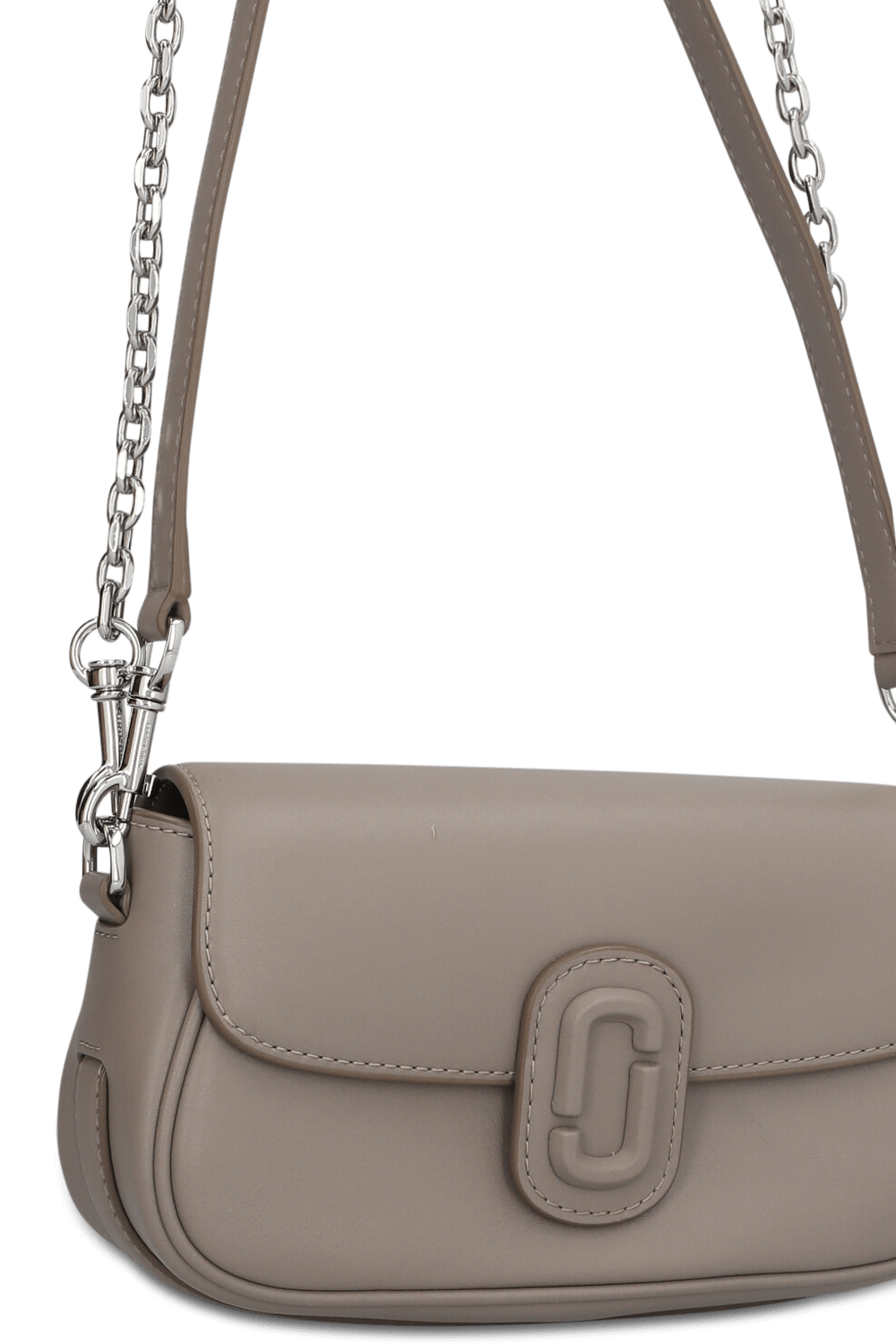 תמונת תקריב של תיק כתף תלתן סמול MARC JACOBS