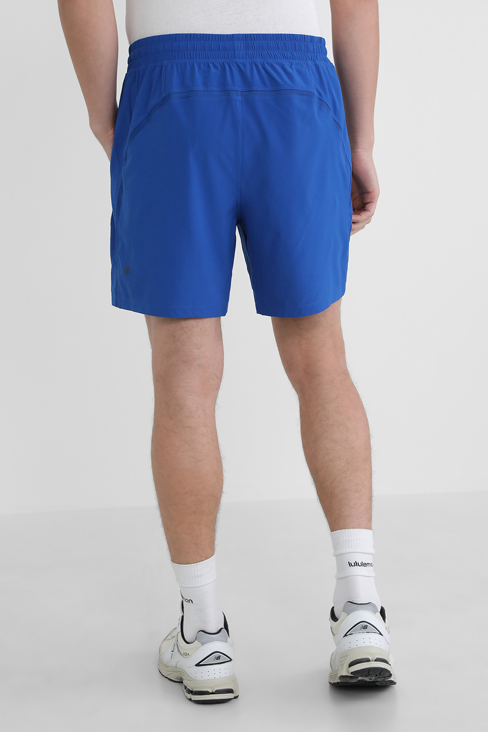 תמונת דוגמן אחורית של Pool Short 7