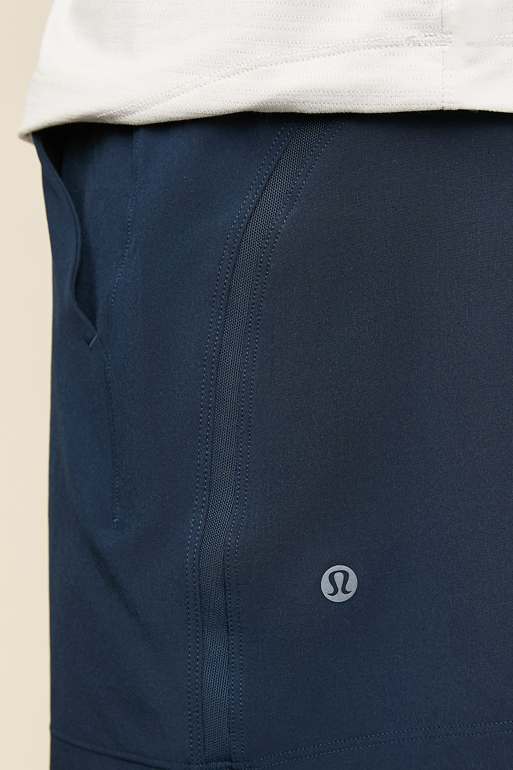 תמונת תקריב דוגמן של Pace Breaker Linerless Short 5'' LULULEMON