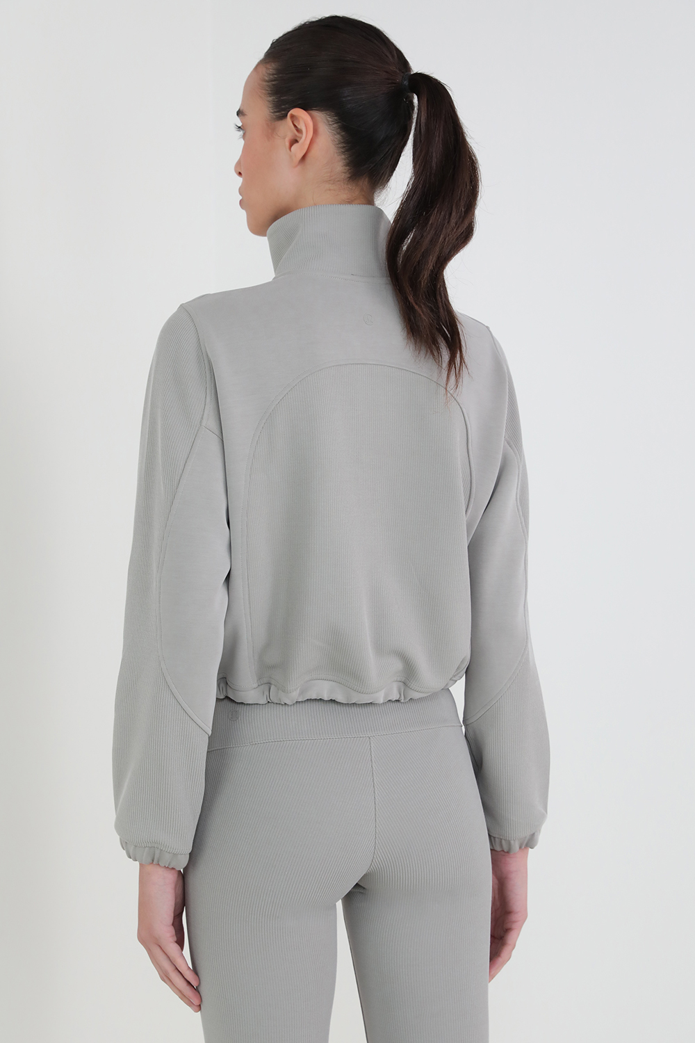 תמונת דוגמן אחורית של Brushed Softstreme Ribbed Half Zip LULULEMON
