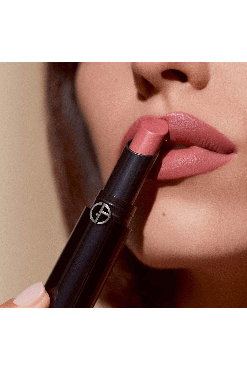תמונת תקריב של שפתון עמיד ליפ פוואר 503 ARMANI BEAUTY