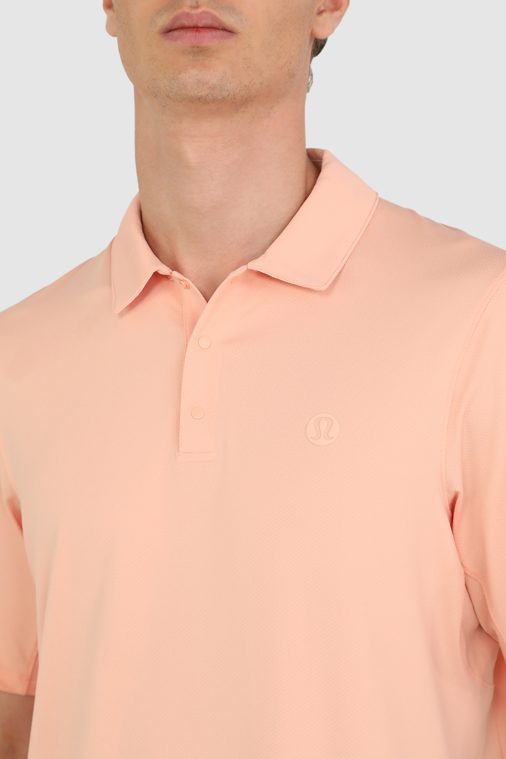 תמונת תקריב דוגמן של Snap Front Performance Short-Sleeve Polo
