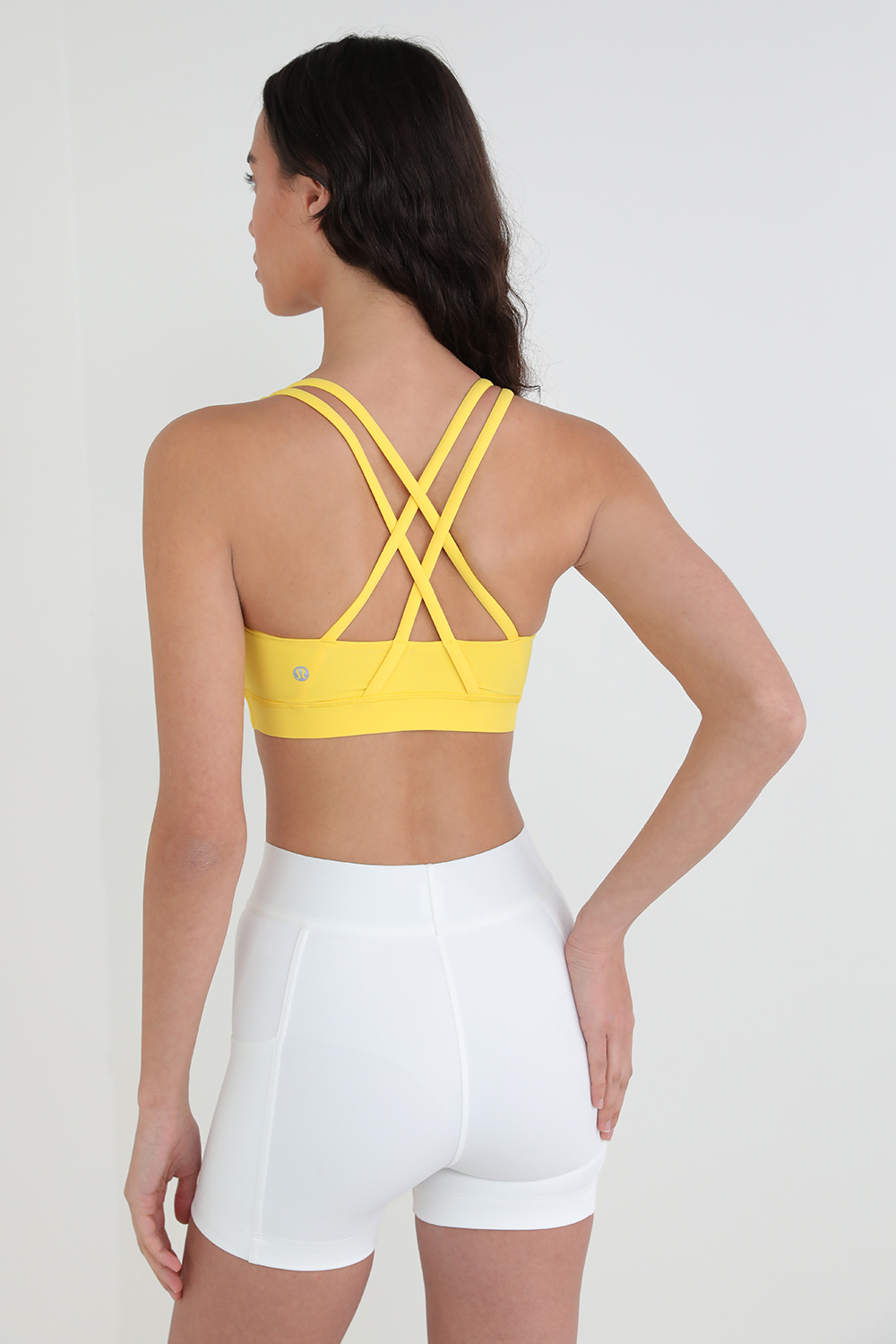 תמונת דוגמן אחורית של Energy Bra