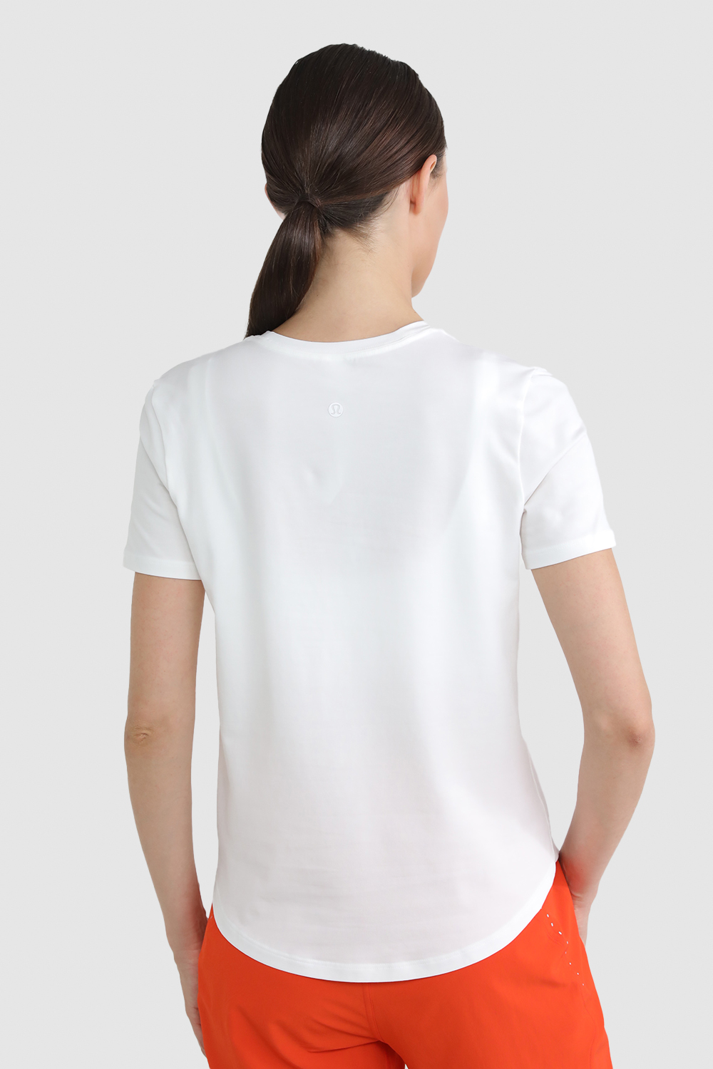 תמונת דוגמן אחורית של Love Crew Short Sleeve T-Shirt