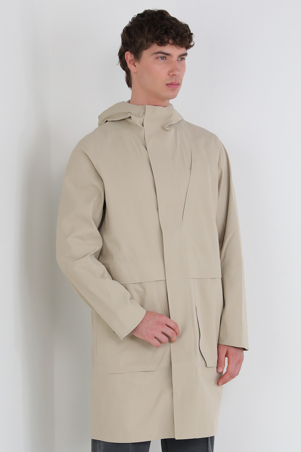 תמונת דוגמן קידמית של Storm Field StretchSeal Long Jacket