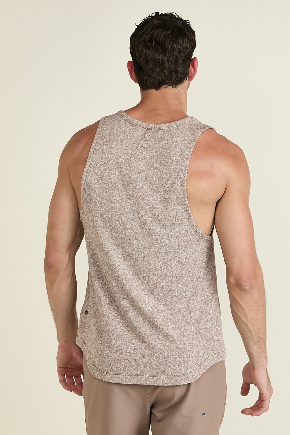 תמונת דוגמן אחורית של License to Train Tank Top LULULEMON