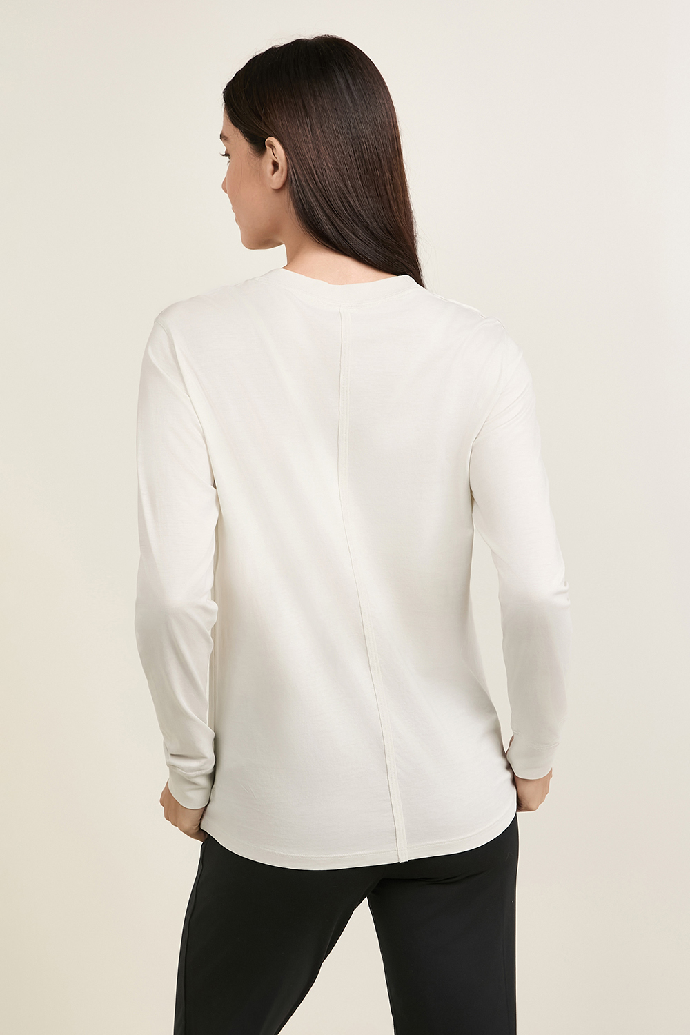 תמונת דוגמן אחורית של All Yours Long-Sleeve Shirt LULULEMON