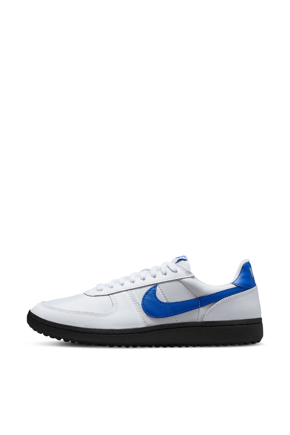 תמונה אחורית של נעלי סניקרס NIKE