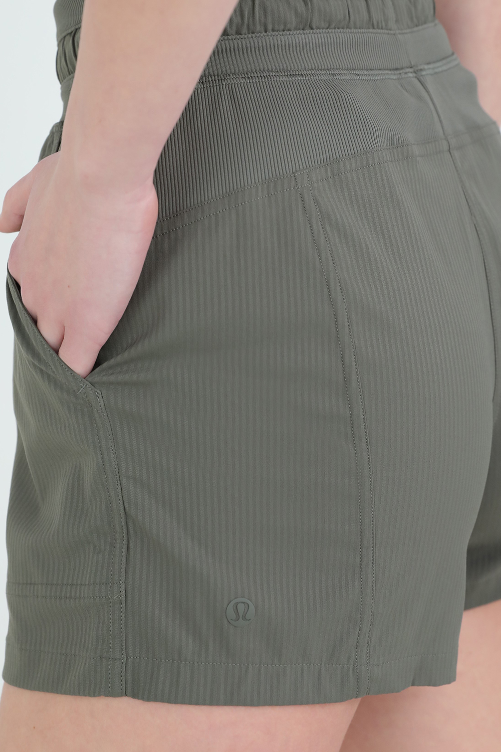 תמונת תקריב דוגמן של Dance Studio High-Rise Short 3.5" *Lined LULULEMON